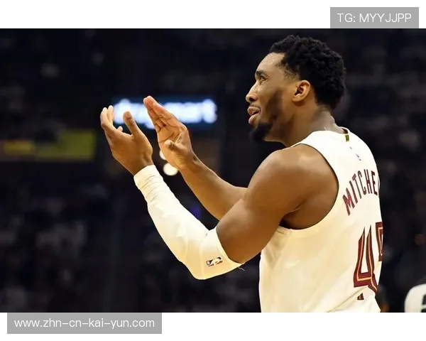 米切尔末节连中三分，骑士把握主场主动权