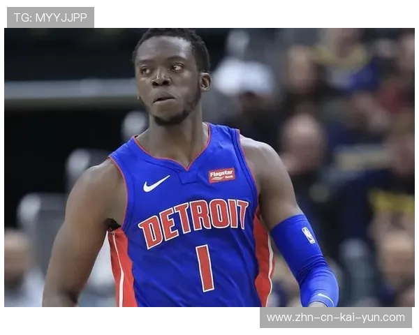 活塞外线开火，关键三分命中